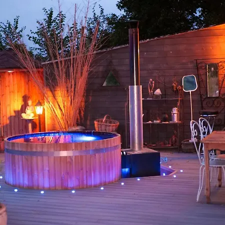 With Hot Tube & Private Sauna With Panoramic View וילה Les Moutiers-en-Cinglais