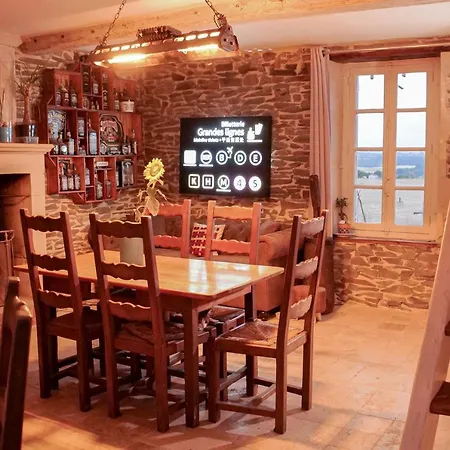 With Hot Tube & Private Sauna With Panoramic View Les Moutiers-en-Cinglais