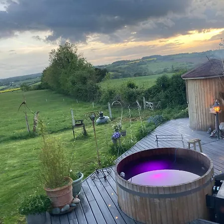 With Hot Tube & Private Sauna With Panoramic View Villa Les Moutiers-en-Cinglais